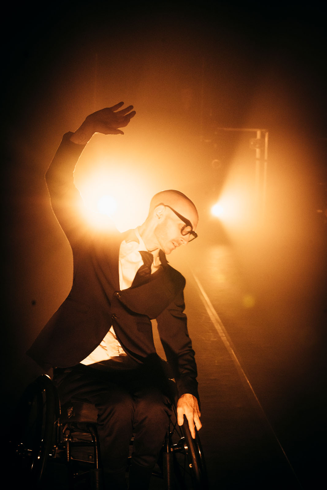 Performance of an Accident / a Life